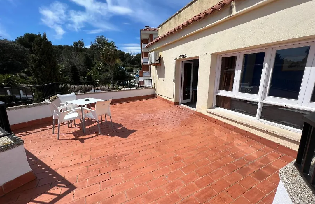 Apartaments Monjardi-1