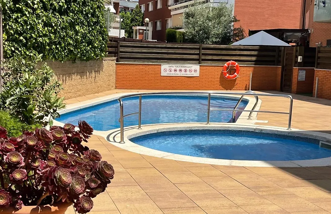 FENALS BEACH&CHIC, Boutique Apartament, free parking, full equipped near the beach-1