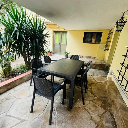 Piso Con Jardin, De Playa Fenals-2