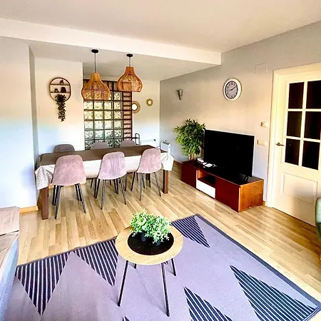 FENALS BEACH&CHIC, Boutique Apartament, free parking, full equipped near the beach-2