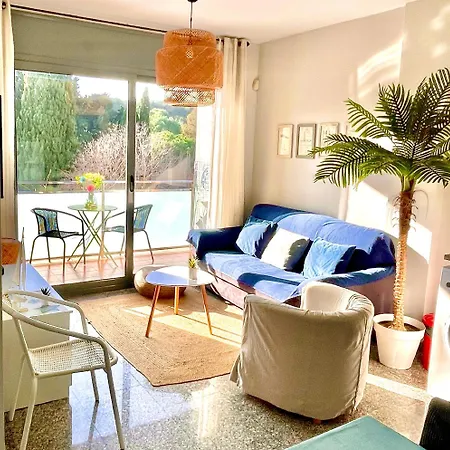 Beach&Pool, Boutique Apartament With Free Parking, Full Equipped In Fenals Beach-3