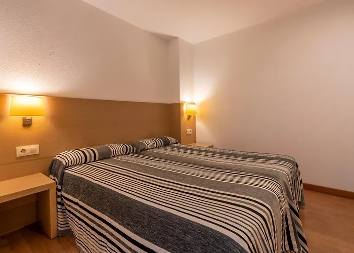 Almirall Apartaments Lloret de Mar