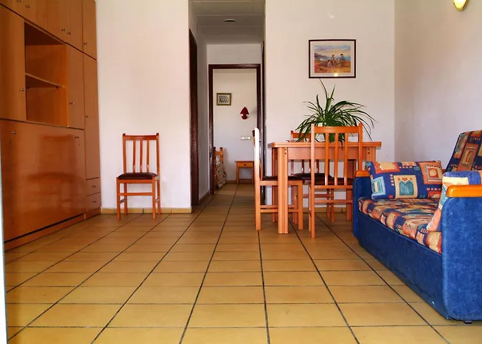 Apartamentos Famara Lloret de Mar