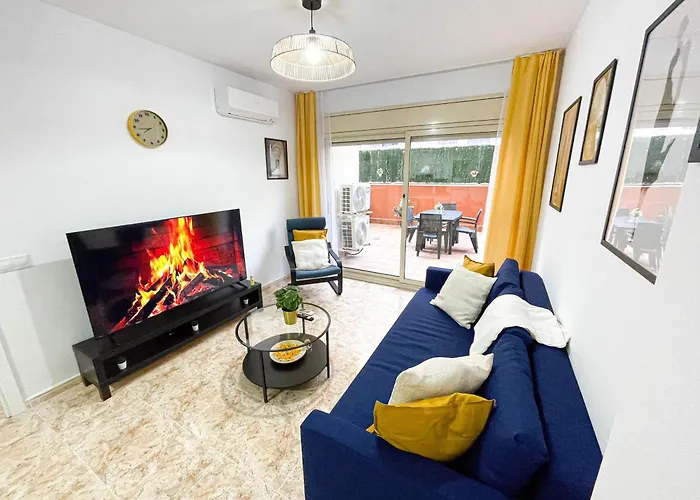 Yellow Apartment Lloret Lloret de Mar