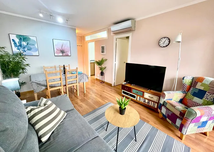 LA MER BLEUE, Boutique Apartament with free parking, full equipped in Fenals Beach Lloret de Mar