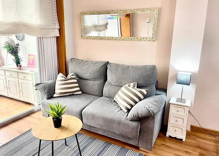 LA MER BLEUE, Boutique Apartament with free parking, full equipped in Fenals Beach Lloret de Mar