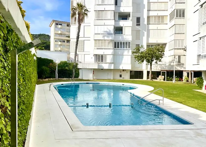 LA MER BLEUE, Boutique Apartament with free parking, full equipped in Fenals Beach Lloret de Mar