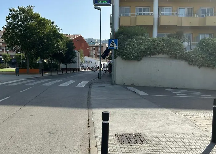 Céntrico apartamento a 150 metros de la playa. Parking* Lloret de Mar